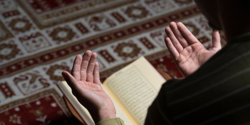Manusia Tidak Boleh Bosan Mencari Hidayah Allah