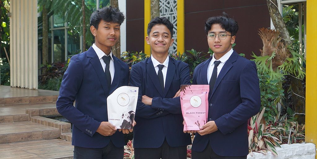 Santri Thursina IIBS Ubah Pati Garut Jadi Minuman Sereal yang Miliki Sejuta Khasiat