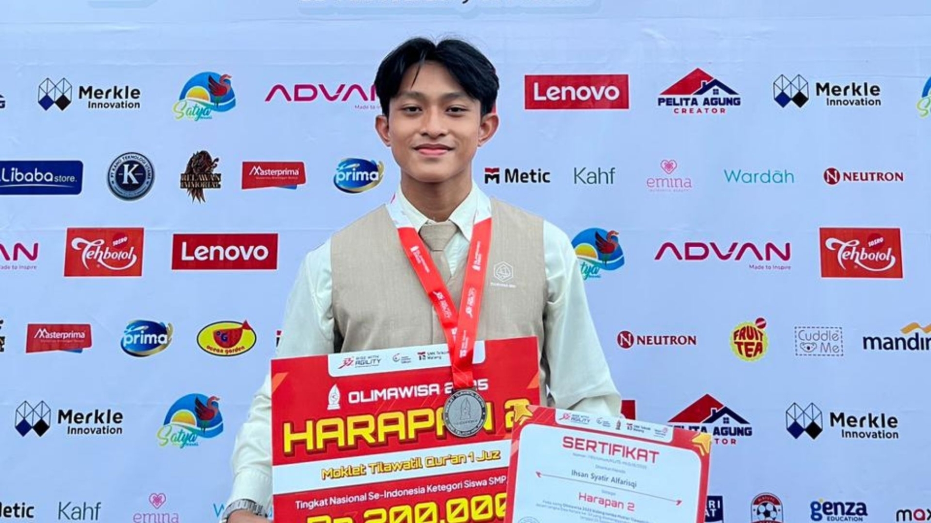 Ihsan Syathir, a 9th-grade Thursina student, Secured a Tilawah (recitation) achievement at the 2025 OLIMAWISA.
