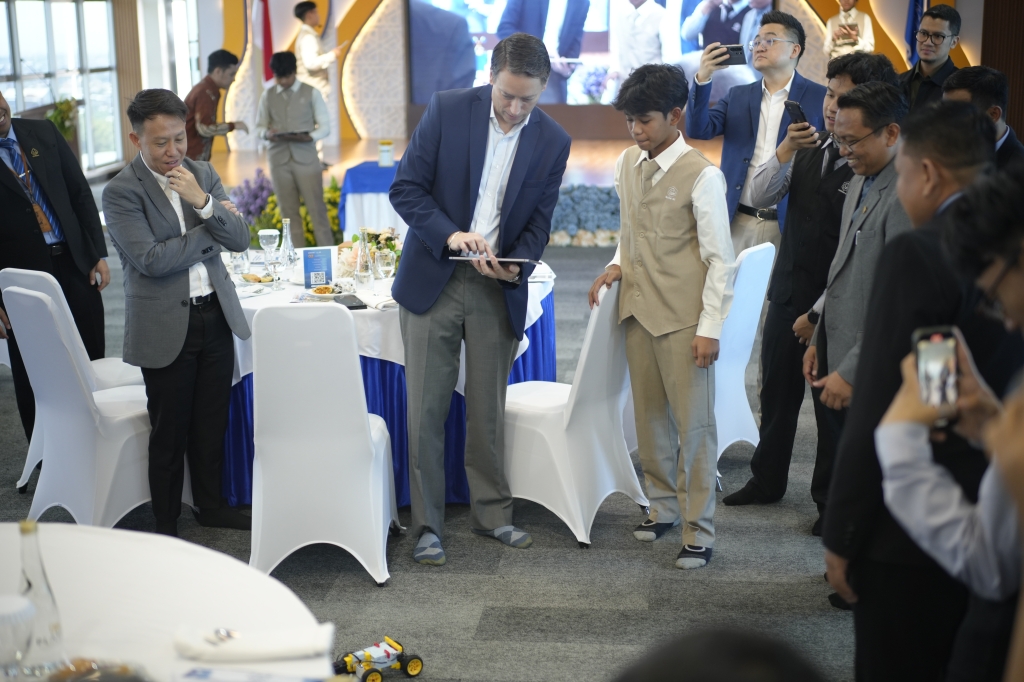 Thursina IIBS Boarding School Pertama di Indonesia yang Resmi Gandeng Samsung Lewat Digital Lighthouse School