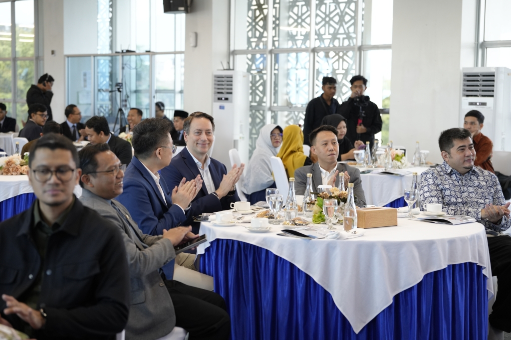 Thursina IIBS Boarding School Pertama di Indonesia yang Resmi Gandeng Samsung Lewat Digital Lighthouse School