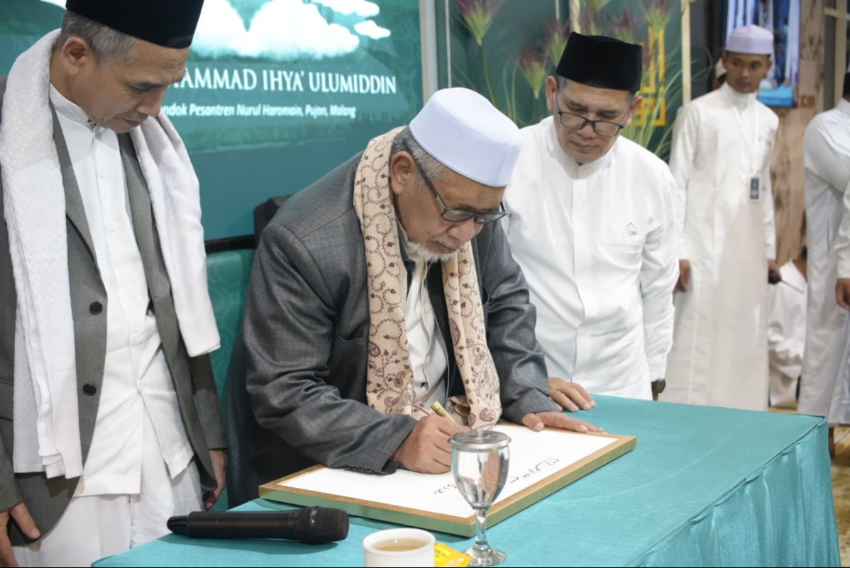 Gelar Kajian Akbar, Thursina IIBS Undang Abi Ihya Untuk Memperkuat Nilai Religious Santri