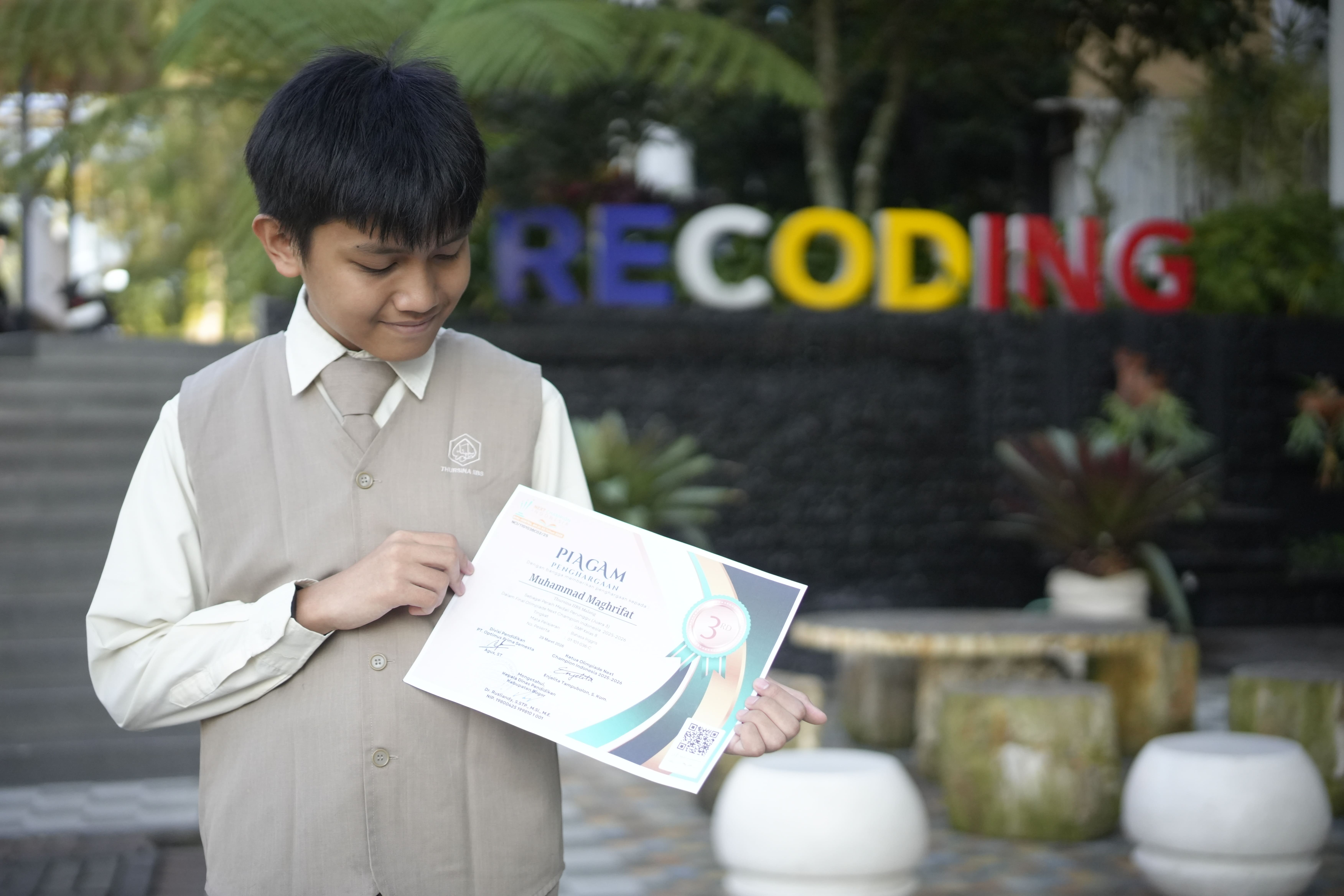 Thursina IIBS Student Secures National Bronze in The Pursuit of Academic Distinction
