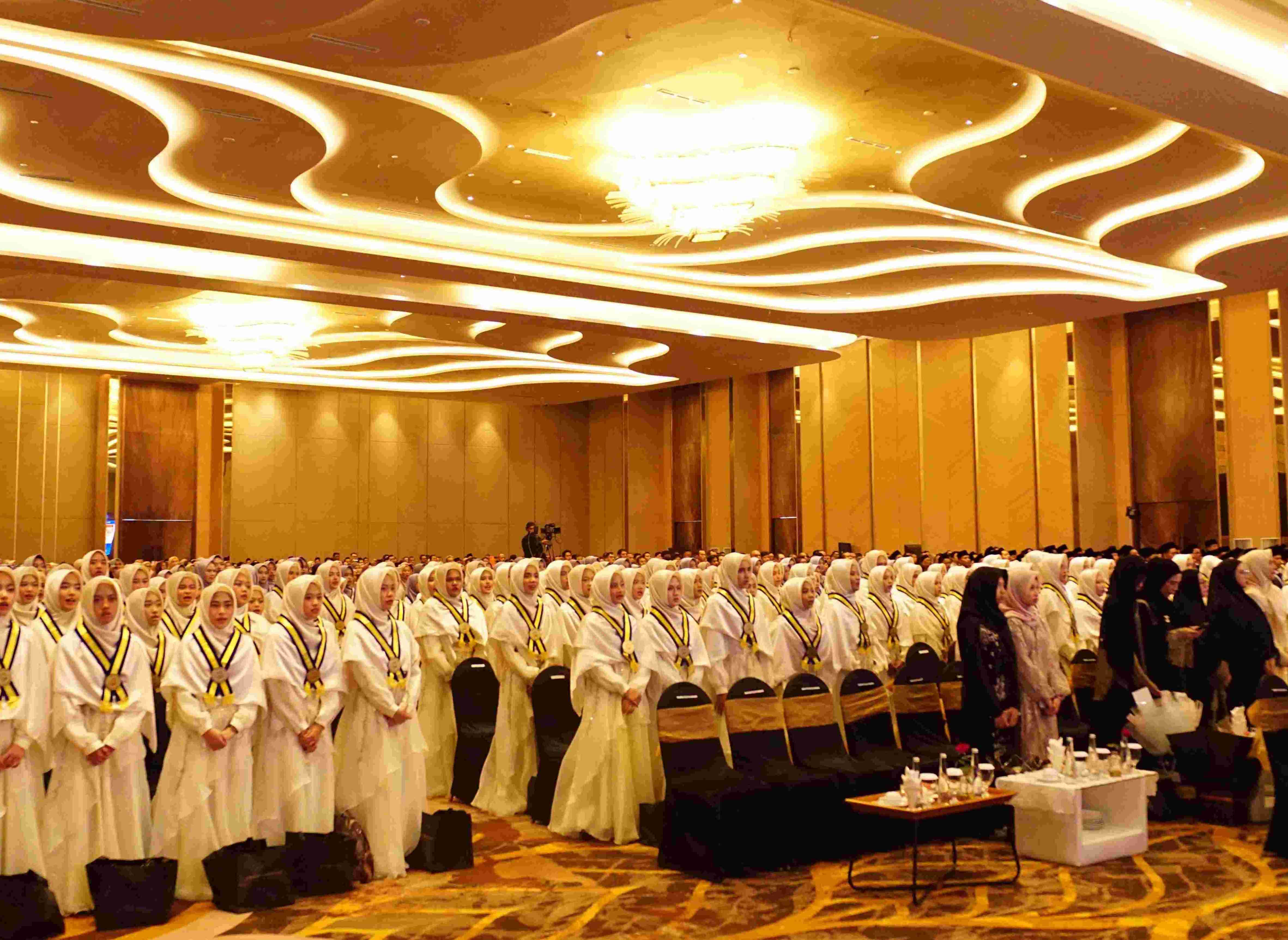 Global Dreams Realized: Thursina Graduates Earn 192 University Offers