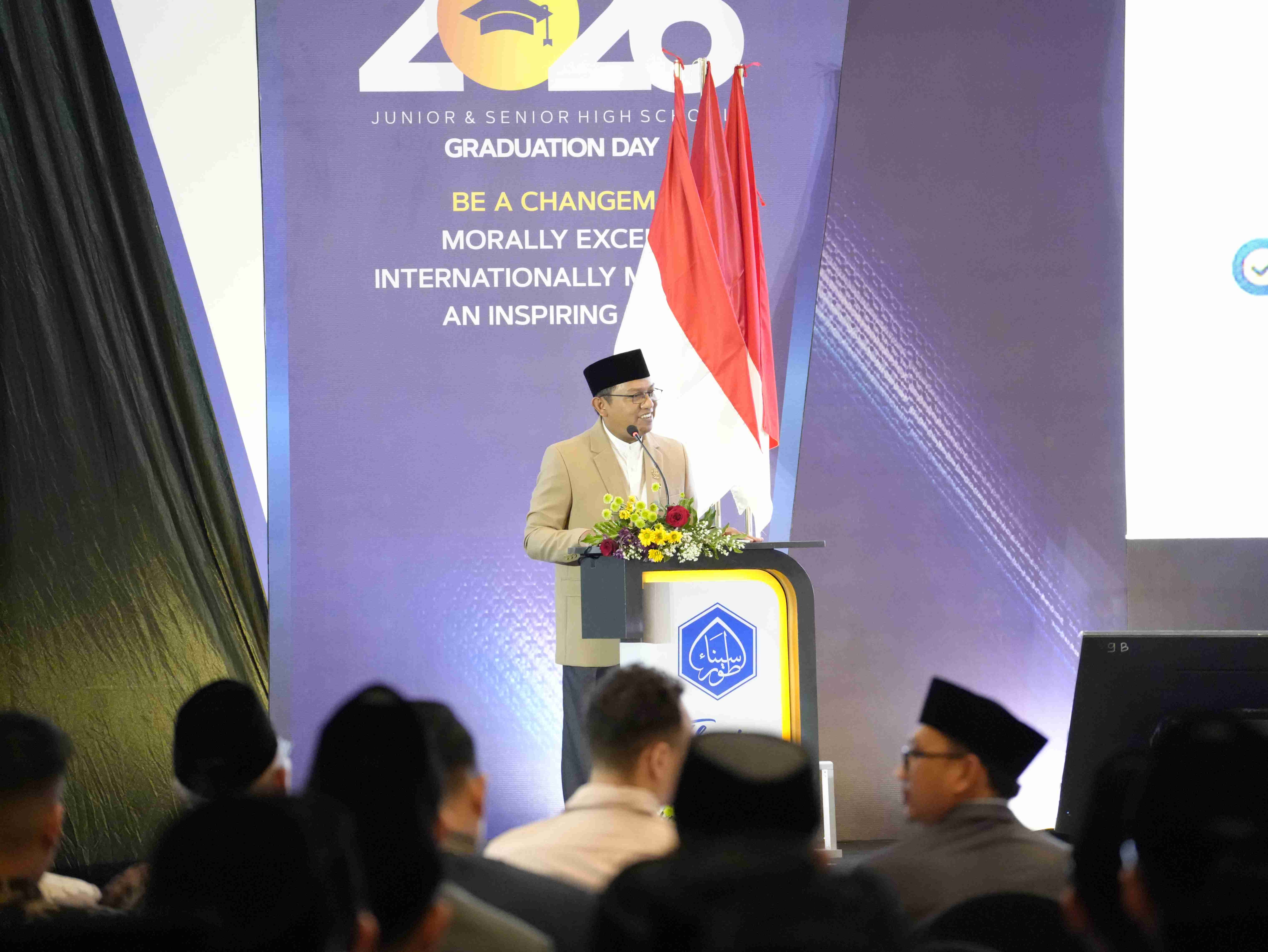 Global Dreams Realized: Thursina Graduates Earn 192 University Offers