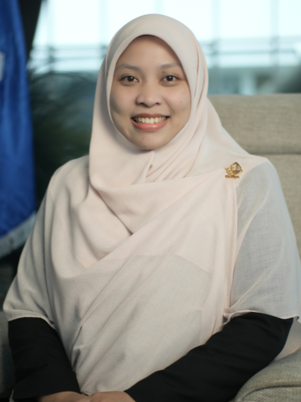 Hilmia Wardani, M.Pd