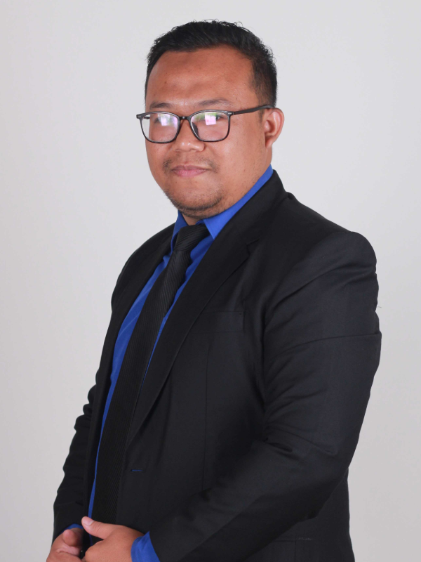 Aziz Tanama, M.Pd